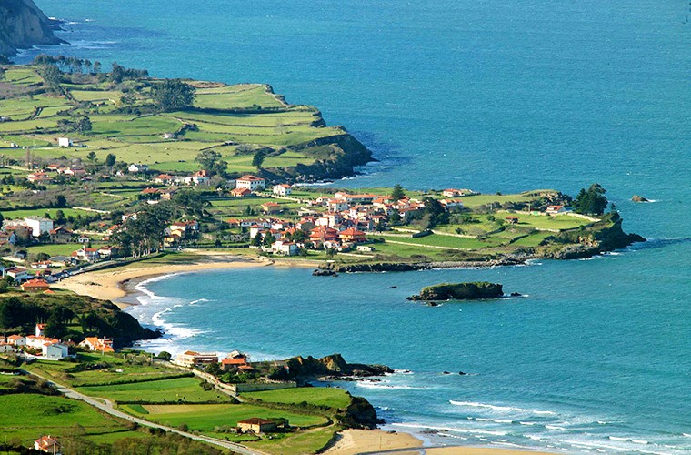 Playa de La Isla, Colunga, Asturias